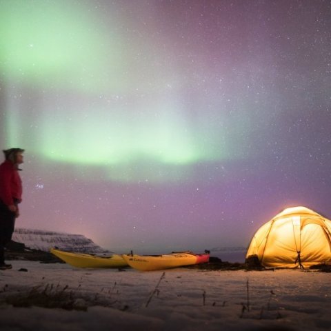 northern-lights-and-tent_large2400x1350.jpg