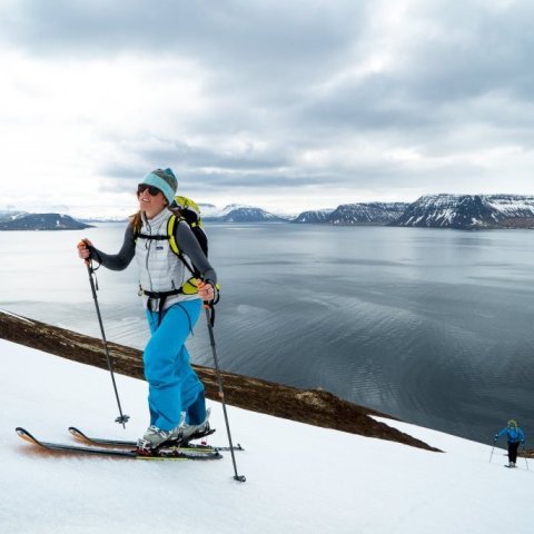 skiing-arnarfjordur-01_x-large4042x2700.jpg